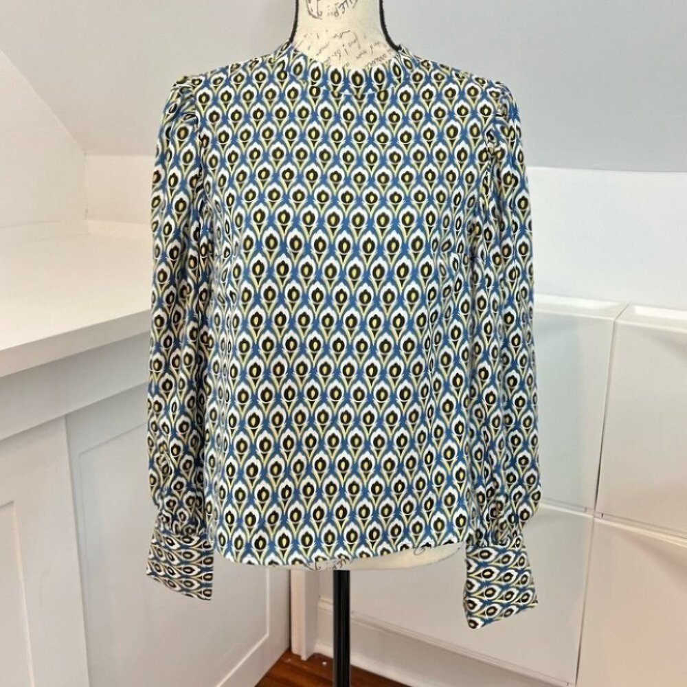Cupcakes and Cashmere Abstract Long Sleeve Top